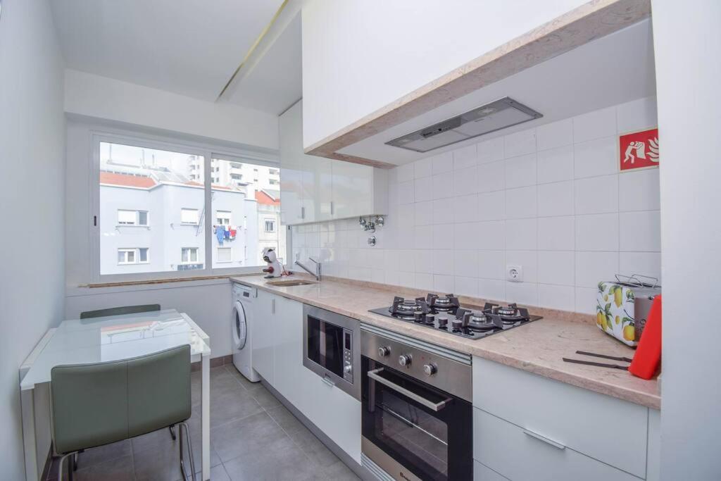 Cozy And Sunny Family Apartment Lisboa 外观 照片